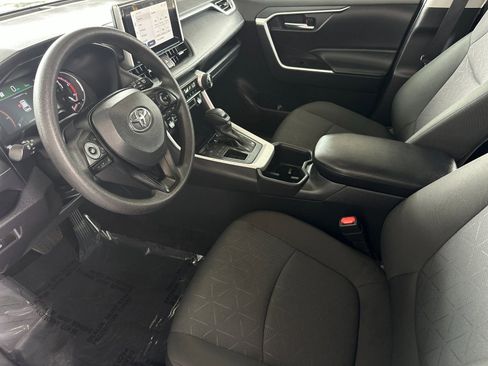 Used 2025 Toyota RAV4 XLE FWD image 9