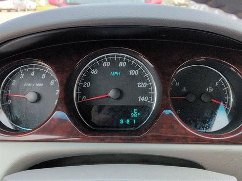 Used 2008 Buick Lucerne CXL FWD image 20