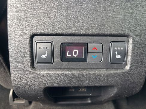 Used 2023 Mitsubishi Outlander SEL 40th Anniversary AWD/4WD image 15