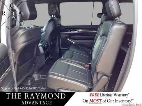 Used 2023 Jeep Wagoneer 4WD image 15