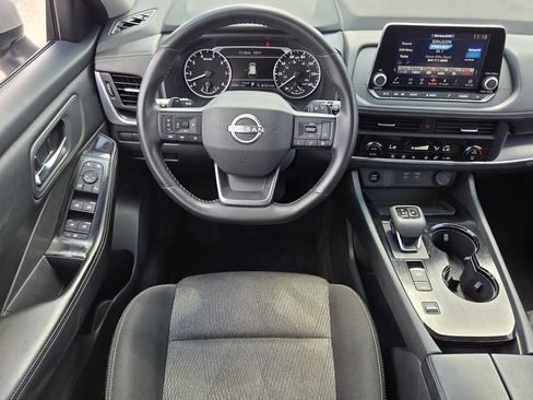 Used 2025 Nissan Rogue SV FWD image 13
