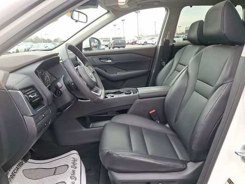 Certified 2023 Nissan Rogue SV w/ SV Premium Package image 13