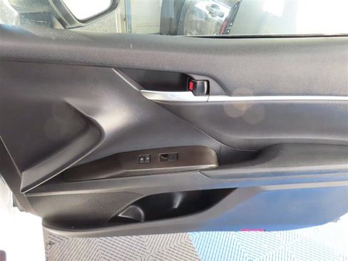 Used 2023 Toyota Camry LE FWD image 31