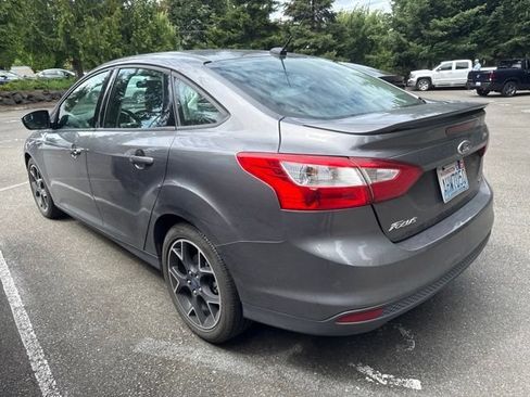 Used 2012 Ford Focus SE FWD image 3