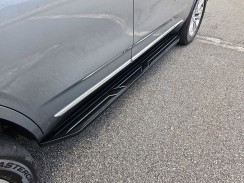 Certified 2022 GMC Yukon SLT w/ SLT Premium Package image 7