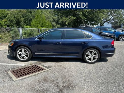 Used 2014 Volkswagen Passat TDI SEL Premium FWD image 3
