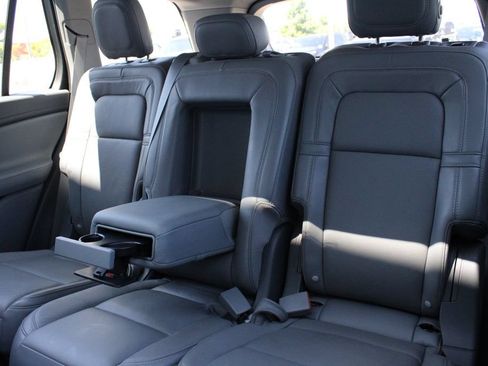 Used 2020 Lincoln Aviator Reserve w/ Equipment Group 201A AWD/4WD image 23