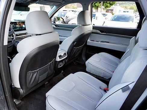 Used 2025 Hyundai Palisade SEL image 17