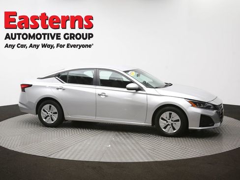 Used 2023 Nissan Altima 2.5 S image 46