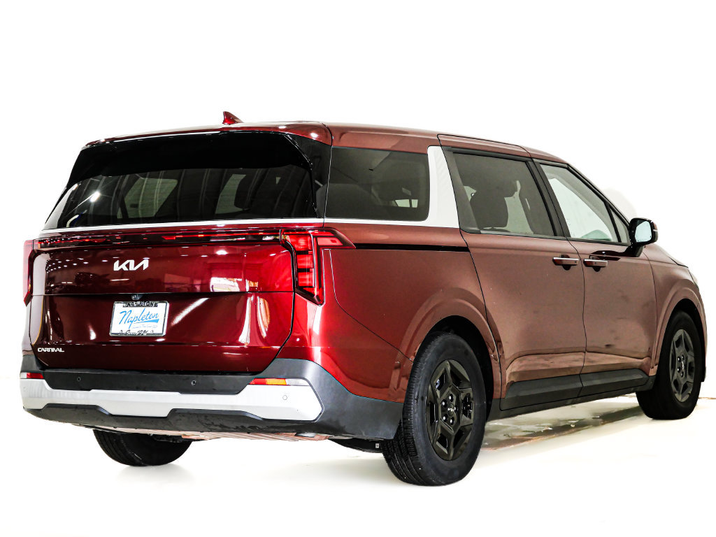 Used 2025 Kia Carnival FWD image 6