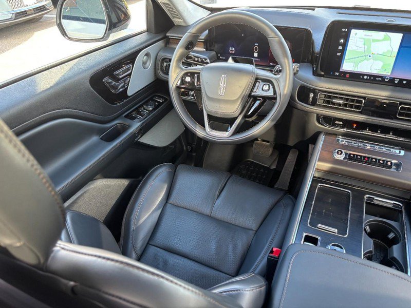 Certified 2026 Lincoln Aviator Reserve AWD/4WD image 13