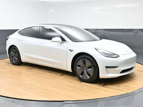 Used 2020 Tesla Model 3 Standard Range Plus image 52