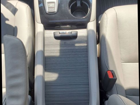 Used 2017 Honda Pilot Touring image 52