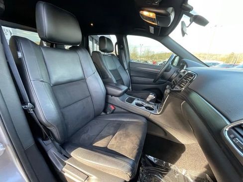 Used 2021 Jeep Grand Cherokee Laredo X image 28