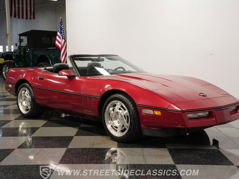 Used 1990 Chevrolet Corvette Convertible image 16