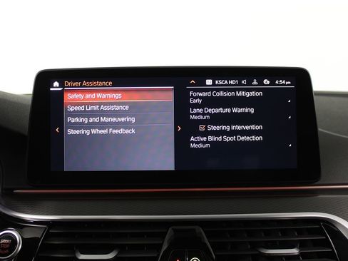 Used 2023 BMW 540i w/ Executive Package image 14