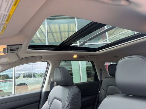 Certified 2025 Nissan Pathfinder SL w/ SL Premium Package image 12