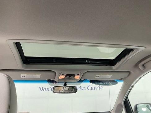 Used 2014 Toyota Sienna XLE image 21