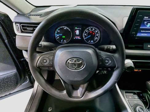 Used 2022 Toyota RAV4 LE AWD/4WD image 13