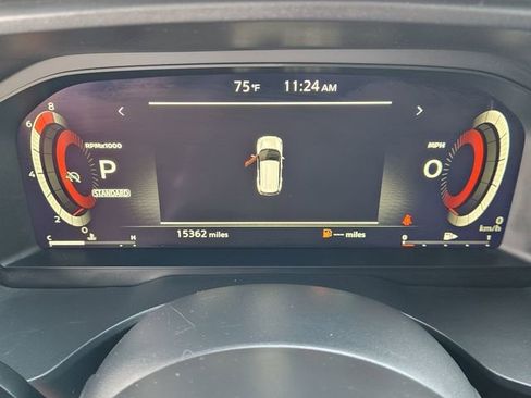 Used 2024 Nissan Rogue SL FWD image 15