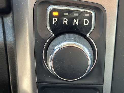 Used 2022 RAM 1500 Classic SLT image 30