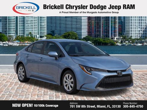 Used 2021 Toyota Corolla LE FWD image 2