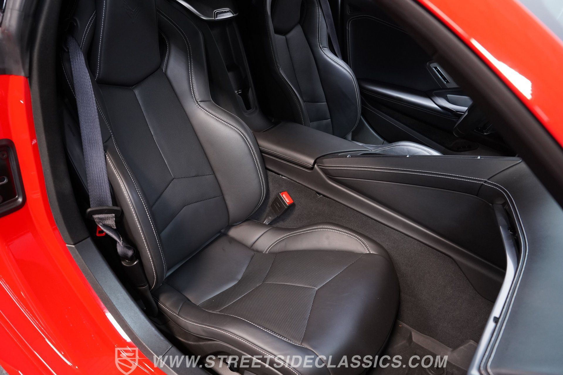 Used 2021 Chevrolet Corvette Stingray Preferred Cpe w/ Z51 Performance Package RWD image 39
