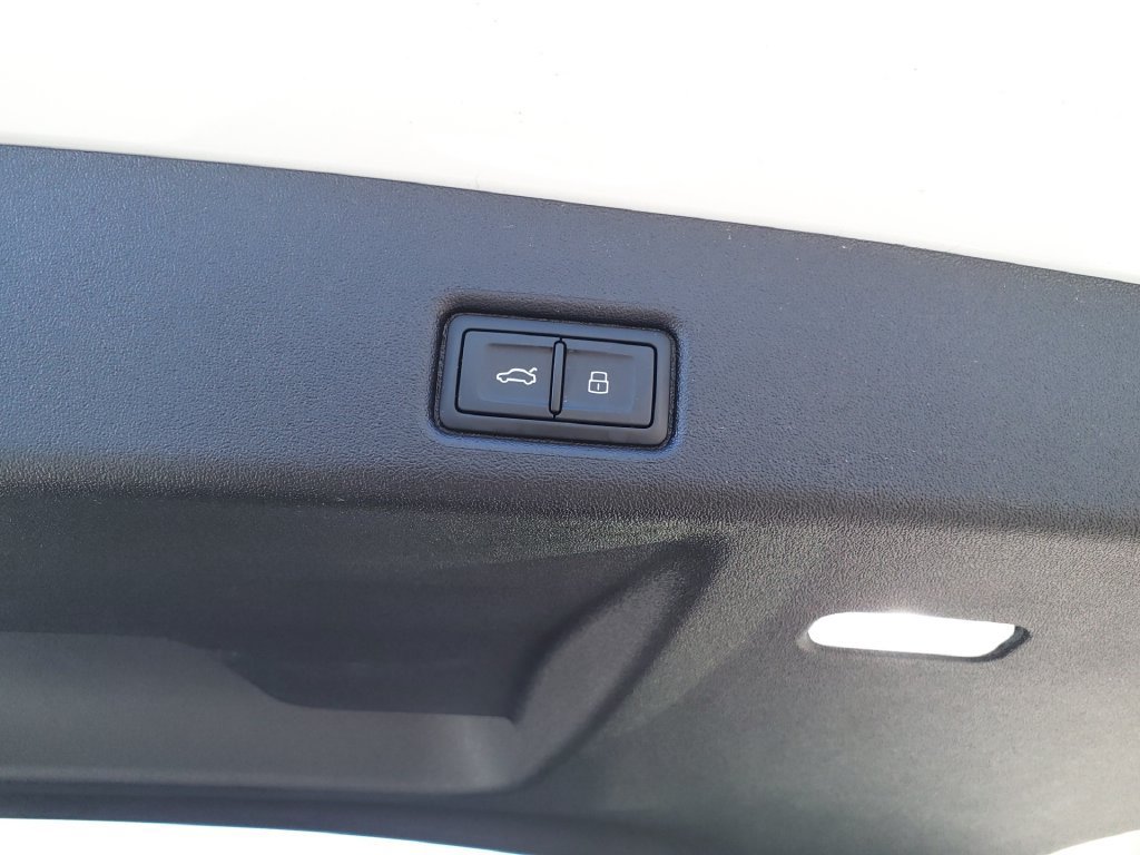 Used 2025 Audi Q5 Premium Plus AWD/4WD image 17