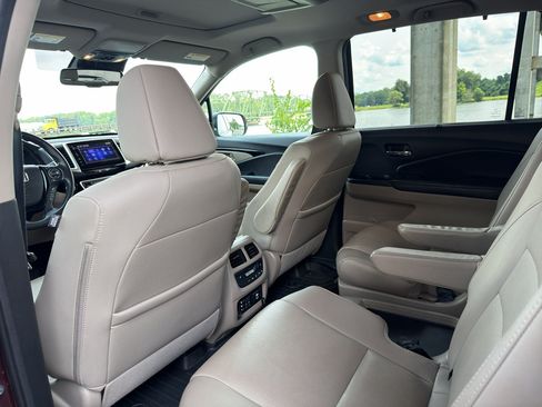 Used 2017 Honda Pilot Elite image 13