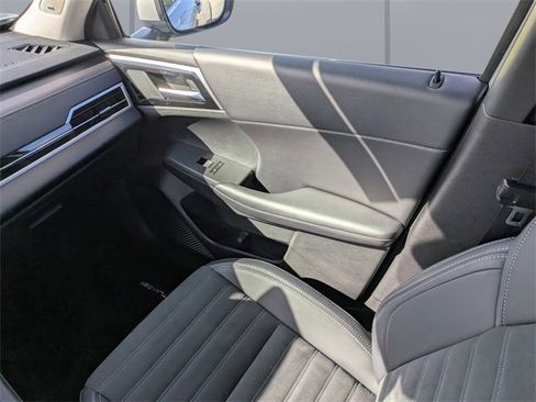 Used 2024 Mitsubishi Outlander FWD image 18