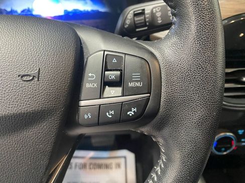 Used 2020 Ford Escape Titanium image 12