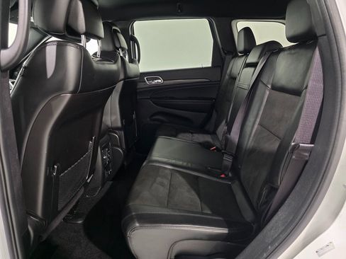 Used 2021 Jeep Grand Cherokee Altitude image 20