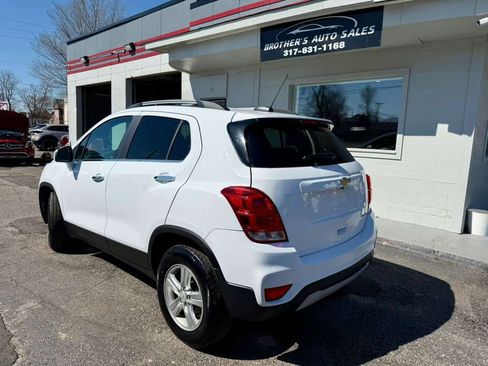 Used 2019 Chevrolet Trax LT w/ LT Convenience Package image 8