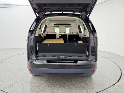 New 2026 Land Rover Discovery Dynamic SE AWD/4WD image 15