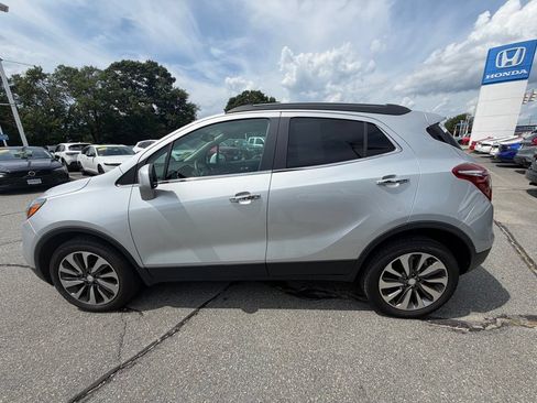 Used 2022 Buick Encore Preferred w/ Safety Package AWD/4WD image 2