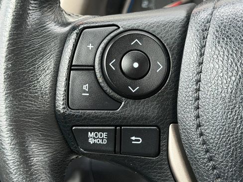 Used 2013 Toyota RAV4 Limited AWD/4WD image 39