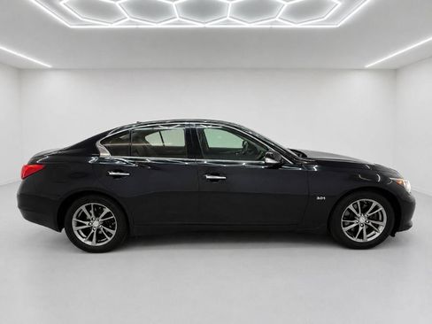 Used 2017 INFINITI Q50 Signature Edition w/ All Weather Package (L93) AWD/4WD image 2