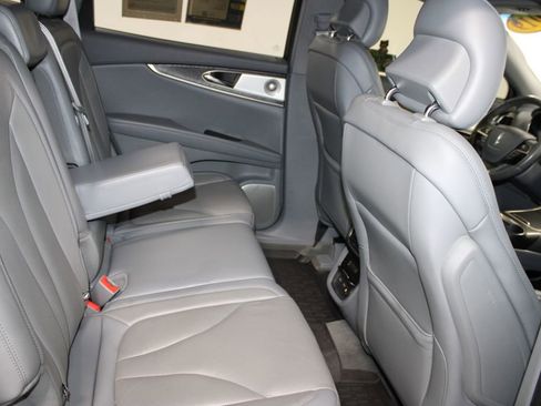 Used 2019 Lincoln Nautilus Reserve w/ Ultimate Package image 31