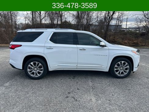 Used 2021 Chevrolet Traverse Premier image 6