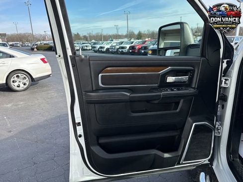 Used 2024 RAM 2500 Laramie AWD/4WD image 24