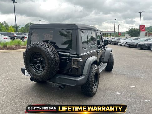 Used 2023 Jeep Wrangler Sport AWD/4WD image 9
