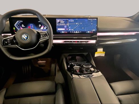 New 2027 BMW i5 eDrive40 RWD image 5