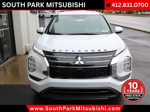 New 2026 Mitsubishi Outlander ES image 4