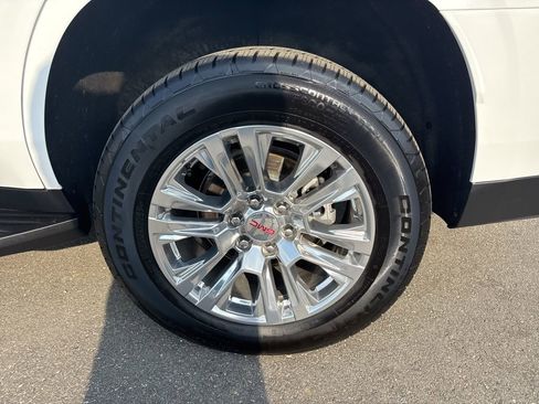Used 2025 GMC Yukon Denali image 37