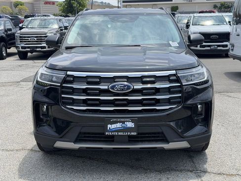 New 2026 Ford Explorer Active w/ Active Comfort Package RWD image 2