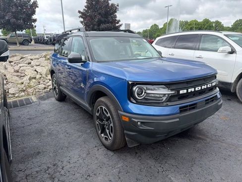 Used 2024 Ford Bronco Sport Outer Banks w/ Tech Package AWD/4WD image 3