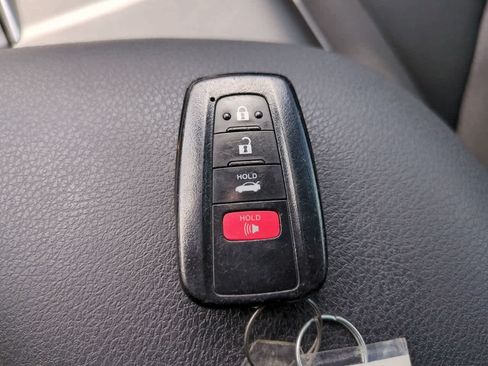 Used 2021 Toyota Camry LE FWD image 26