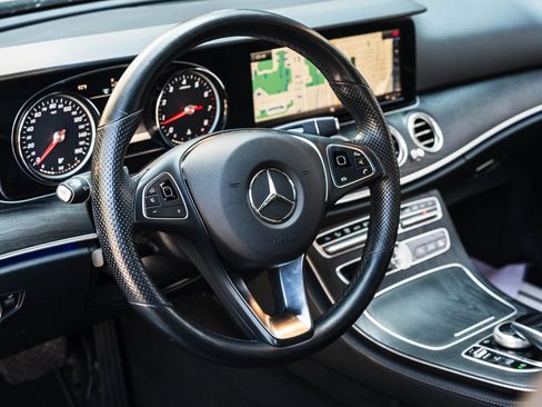Used 2018 Mercedes-Benz E 300 4MATIC image 18