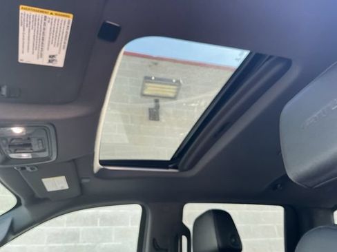 Used 2019 GMC Sierra 1500 AT4 w/ AT4 Premium Package AWD/4WD image 5