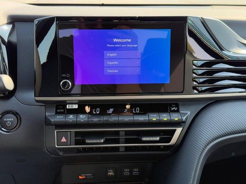 New 2026 Toyota Camry SE (Natl) image 9